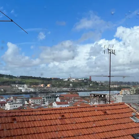 Vila Sobre Ribas 12 *